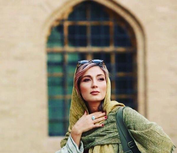 عکس بازیگر حدیث میرامینی و همسرش