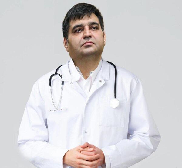 عکس دکتر حسین قهرمانی