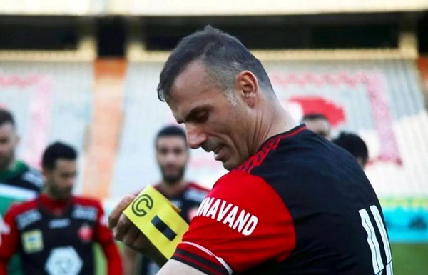عکس سید جلال حسینی در پرسپولیس