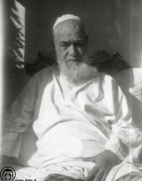 عکس از جلال آل احمد