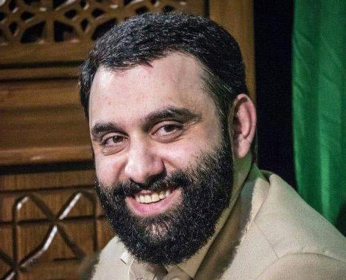 عکس جواد مقدم با موهای بلند