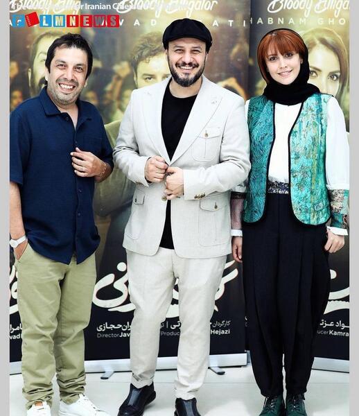 عکس جواد عزتی با رهبر