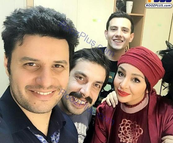 عکس جواد عزتی با رهبر
