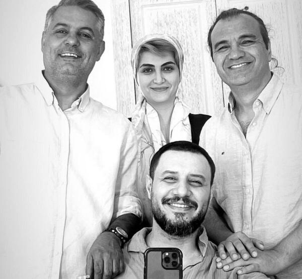عکس جواد عزتی با رهبر