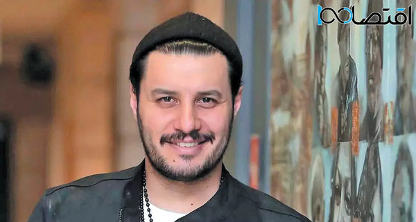 عکس جواد عزتی با رهبر