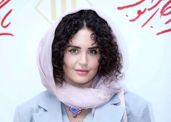 عکس مبینا و ناهید کیانی