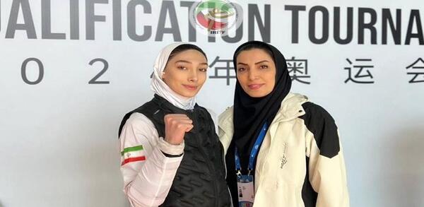 مبینا صالحی عکس