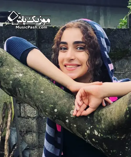 عکس مبینا نعمت زاده برای پروفایل