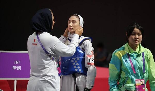 عکس مبینا نعمت زاده و ناهید کیانی