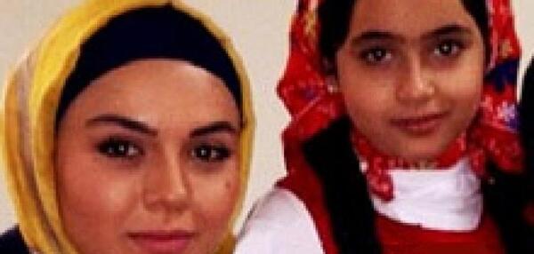 عکس مبینا آتشی و مادرش