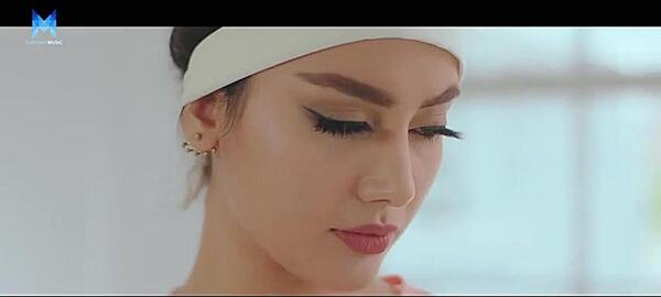 عکس سنا برزنجه و همسرش
