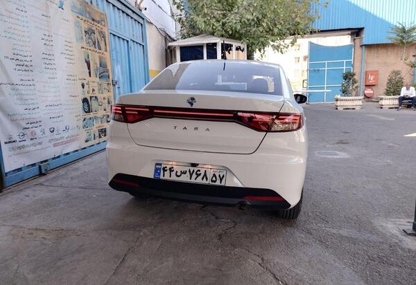 عکس چراغ عقب تارا جدید