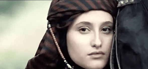 عکس بازیگر تارا قبادی