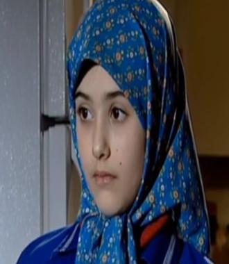 عکس هانیه مرادی در بزرگسالی