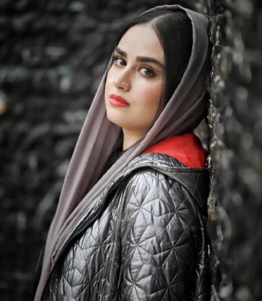 عکس بازیگر هانیه غلامی