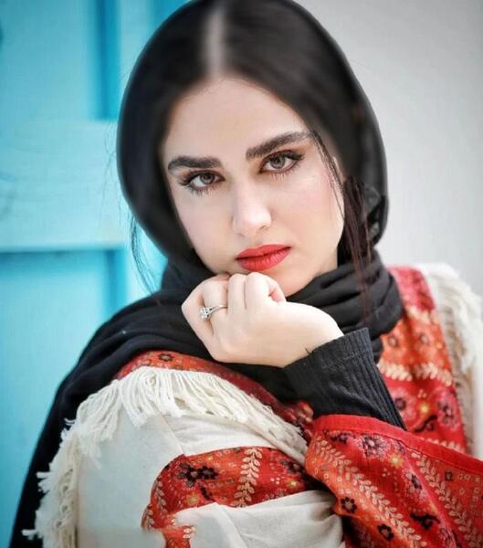 عکس هانیه غلامی در گیلدخت