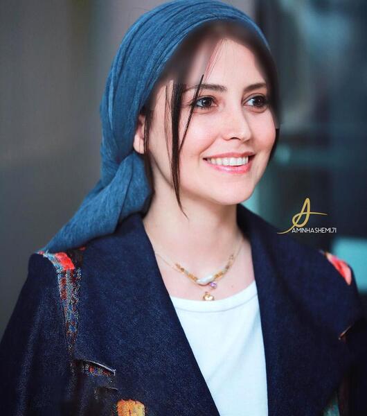 عکس هانیه در طوبی