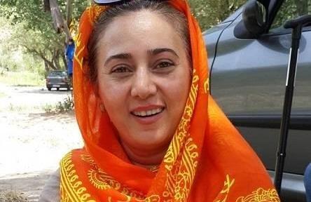 عکس تبسم، هاشمی در استخر