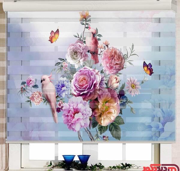 عکس پروانه روی گل رز قرمز