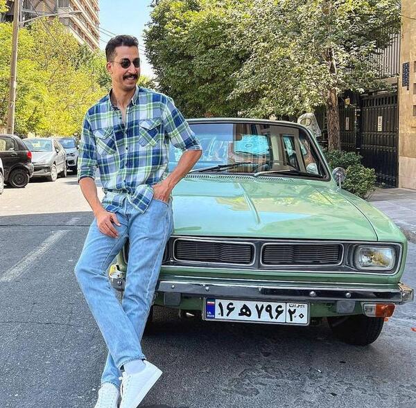 عکس پیکان جوانان برای تصویر زمینه