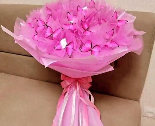 عکس پروانه دسته گل