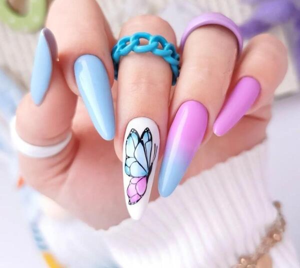 عکس طراحی پروانه روی ناخن
