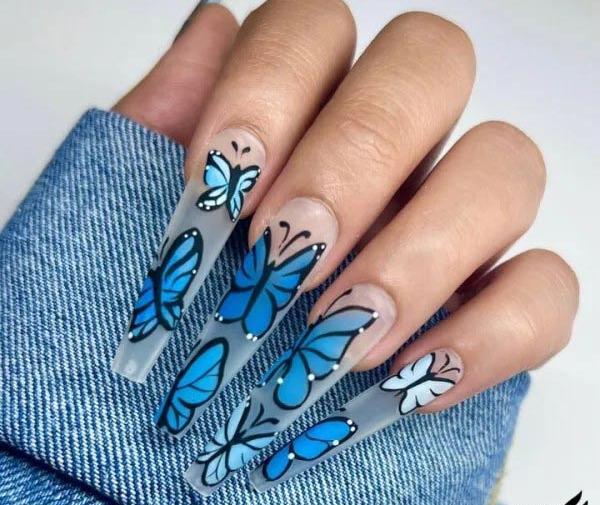 عکس طراحی پروانه روی ناخن