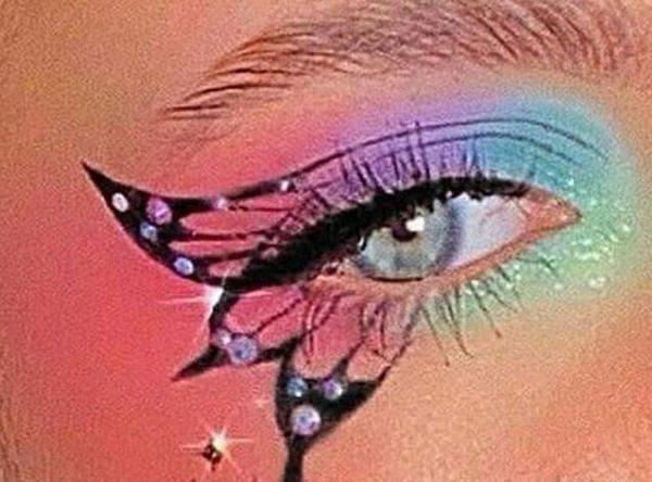 عکس خط چشم پروانه ای