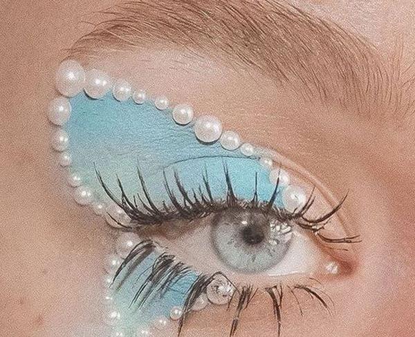 عکس خط چشم پروانه ای