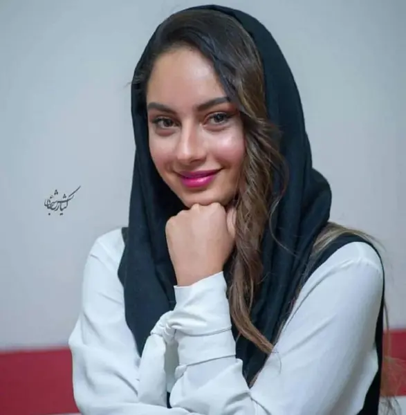 عکس جدید ترلان پروانه و همسرش