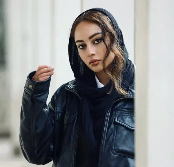 عکس های ترلان پروانه و همسرش