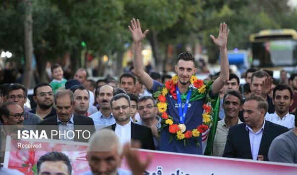 عکس پوریا یلی