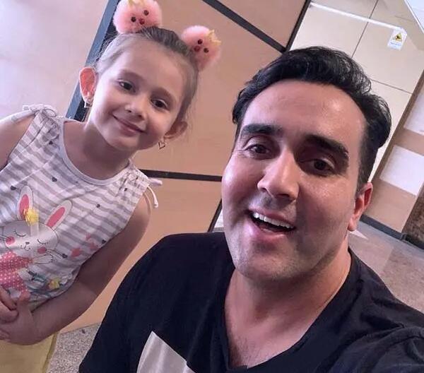 عکس مادر واقعی پوریا پورسرخ