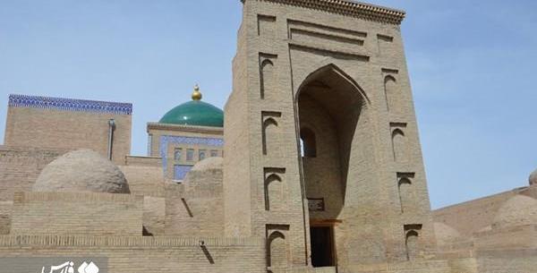 عکس قبر پهلوان پوریای ولی