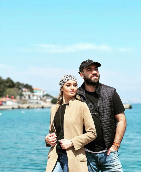 عکس نیلوفر پارسا و همسرش
