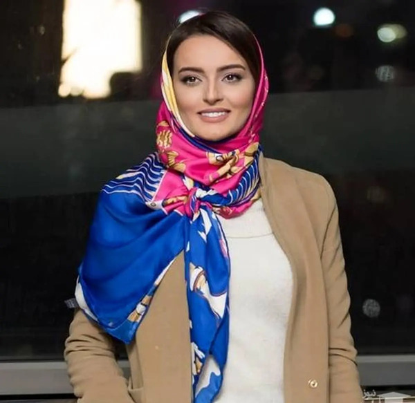عکس نیلوفر پارسا در فیلم آوای باران