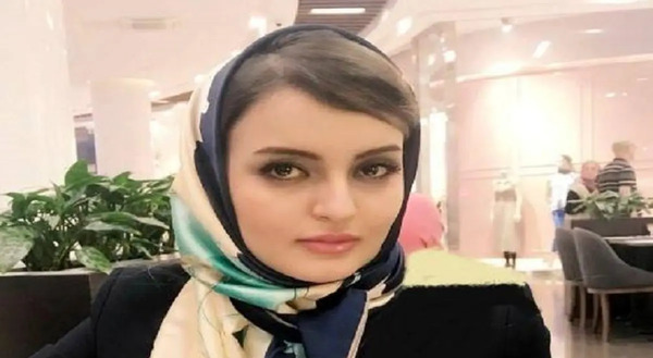 عکس نیلوفر پارسا در فیلم آوای باران