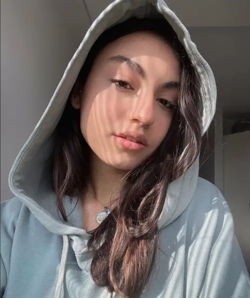 عکس پارسا نصیریان
