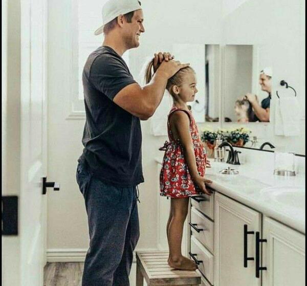 عکس پروفایل دختر و پدر و مادر
