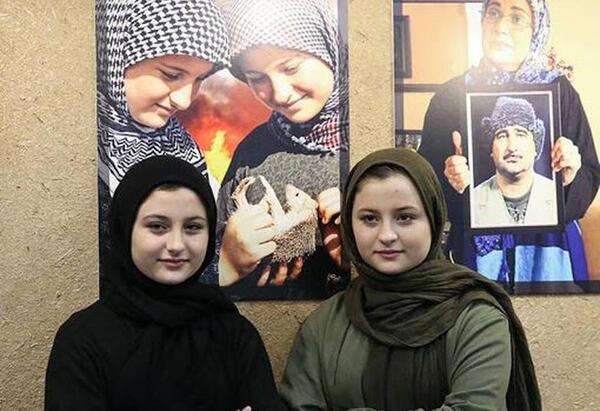 عکس پدر مادر سارا نیکا واقعی