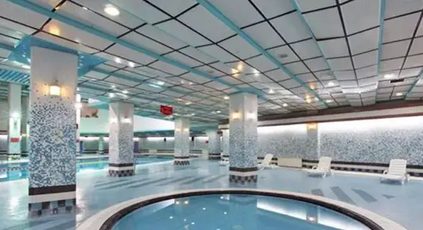 عکس استخر پارس آباد