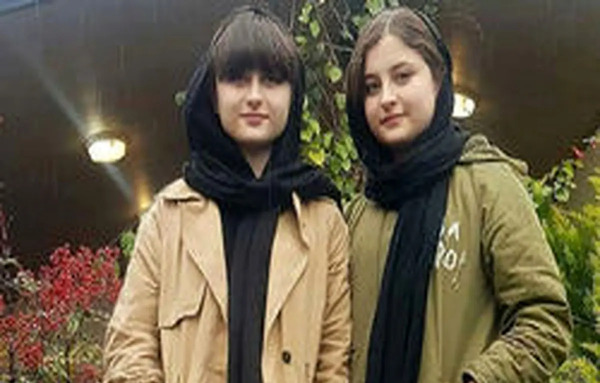 عکس پدر مادر مومو