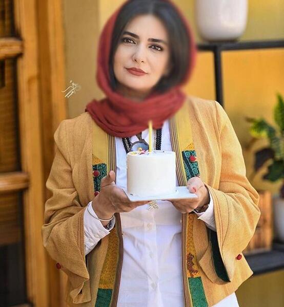 عکس پدر و مادر لیندا کیانی