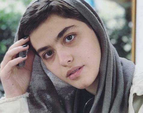 عکس پدر واقعی ریحانه پارسا