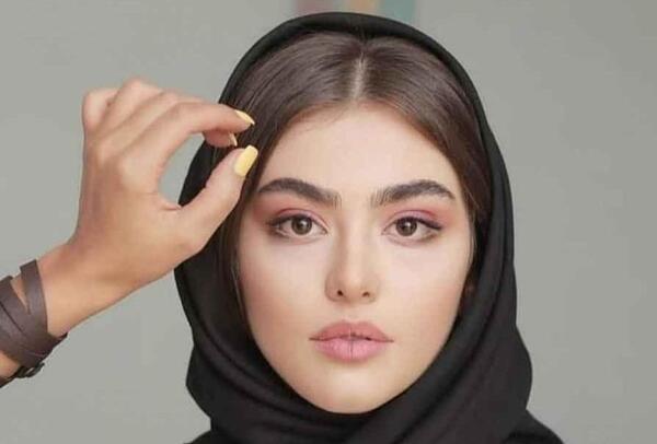 عکس پدر و مادر ریحانه پارسا