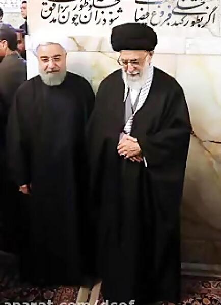 عکس قبر پدر خامنه ای