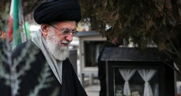 عکس قبر پدر خامنه ای