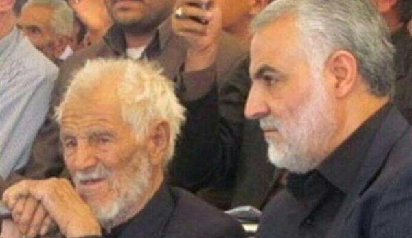 عکس حاج قاسم سلیمانی با پدر و مادرش