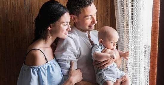 عکس تولد بچه با پدر مادر
