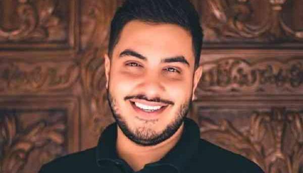 عکس پدر مادر آرون افشار